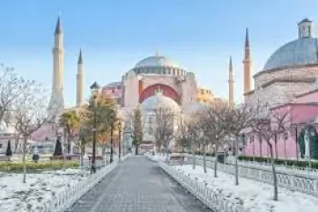 رحلة إسطنبول الثلجية الجماعية