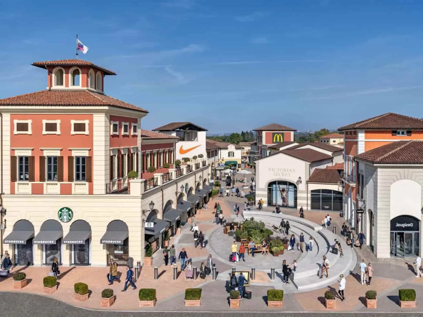 سيرافاليه ديزاينر أوتليت - Serravalle Designer Outlet- عروض الجمعة البيضاء