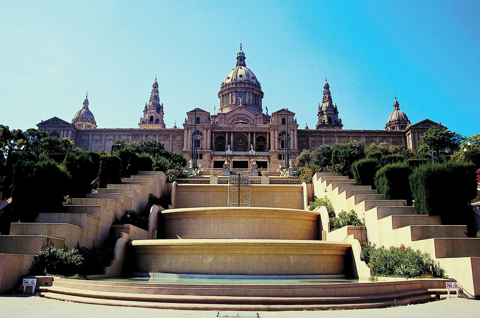 إسبانيا برشلونه اهم الاماكن السياحيه متحف تاريخ مدينة برشلونة 