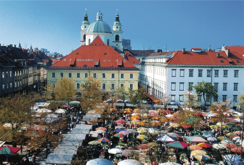 أفضل أماكن التسوق والمطاعم في ليوبليانا سلوفينيا السوق المركزي 
