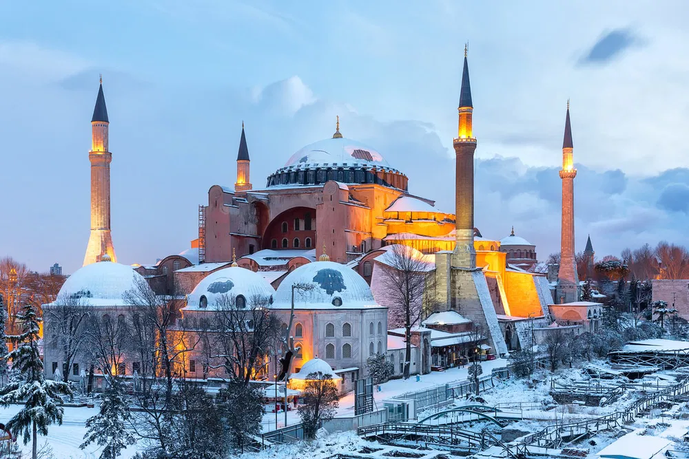 رحلات رأس السنة 2026 مع الحياة السعيدة: أفضل وجهات للاحتفال مع العائلة- تركيا إسطنبول