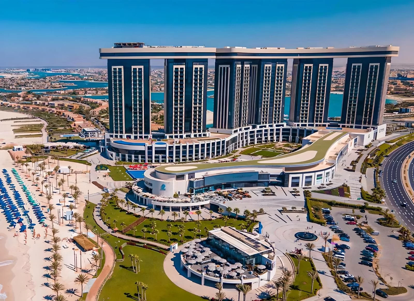 أين تخرج في العلمين مصر ؟ دليلك لأفضل أماكن الترفيه والمطاعم في العلمين مصر