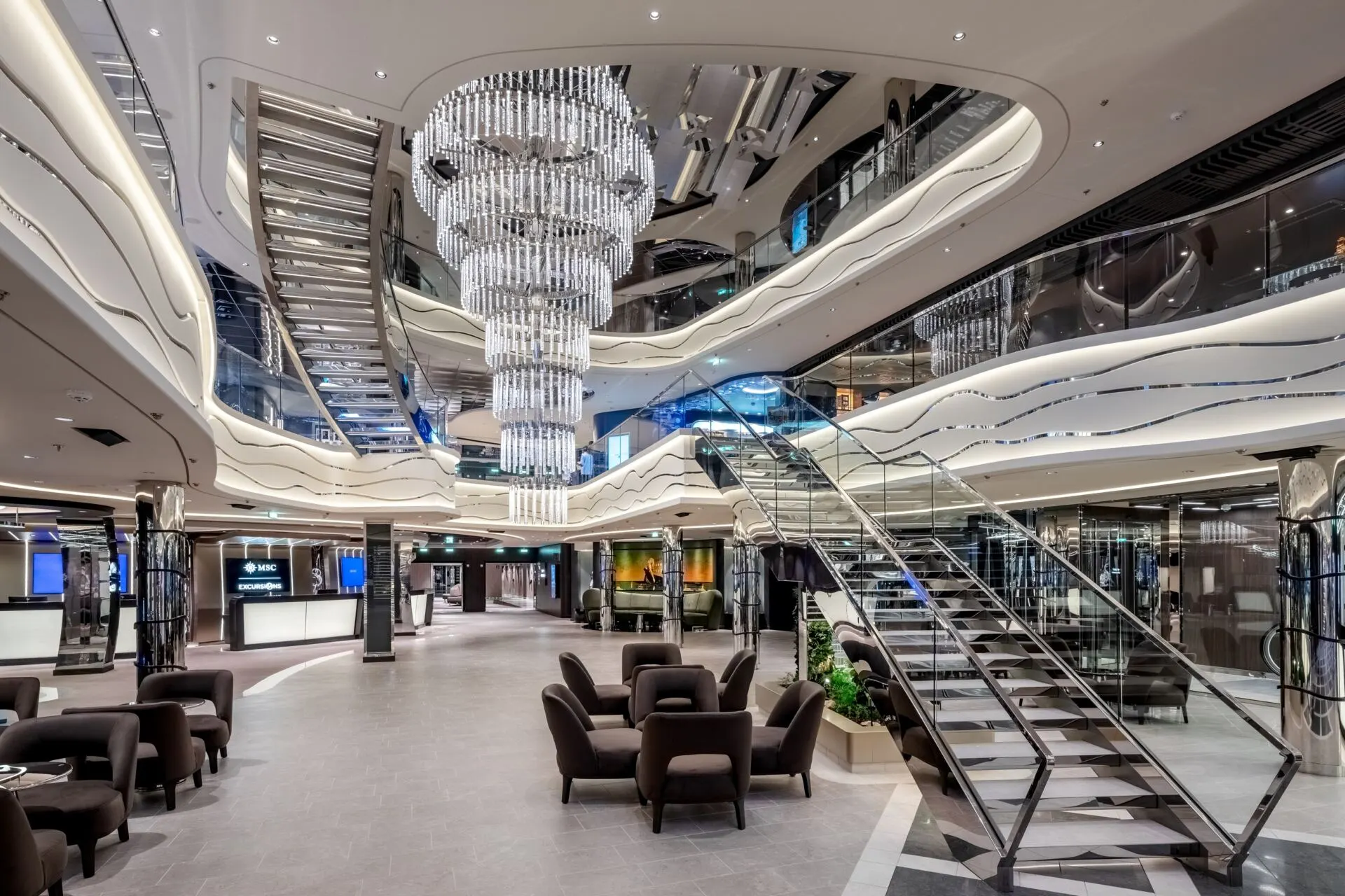 التسوق على متن msc world europa كروز