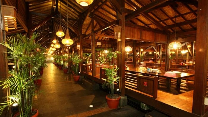 مطعم سونج كورنج Saung Kuring Sundanese Restaurant